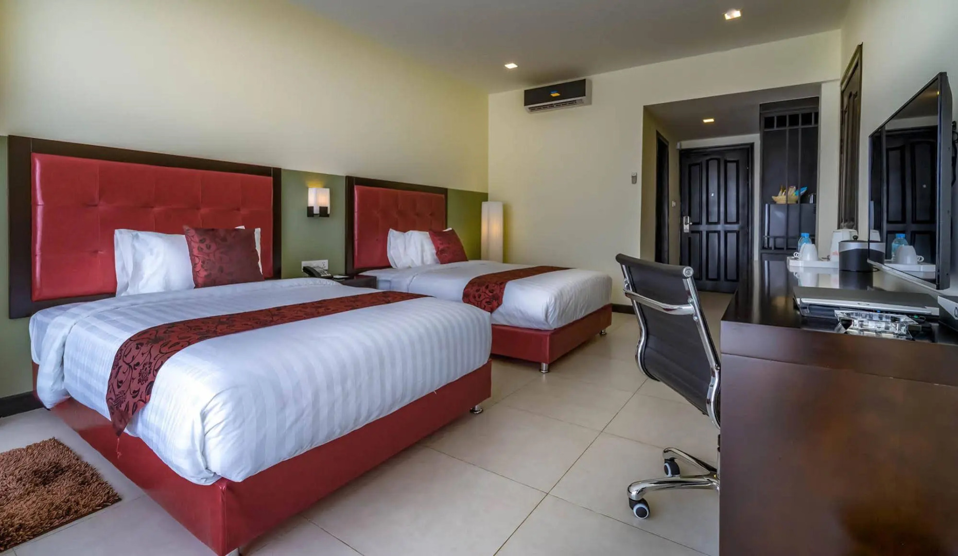 Queenco Hotel & Casino