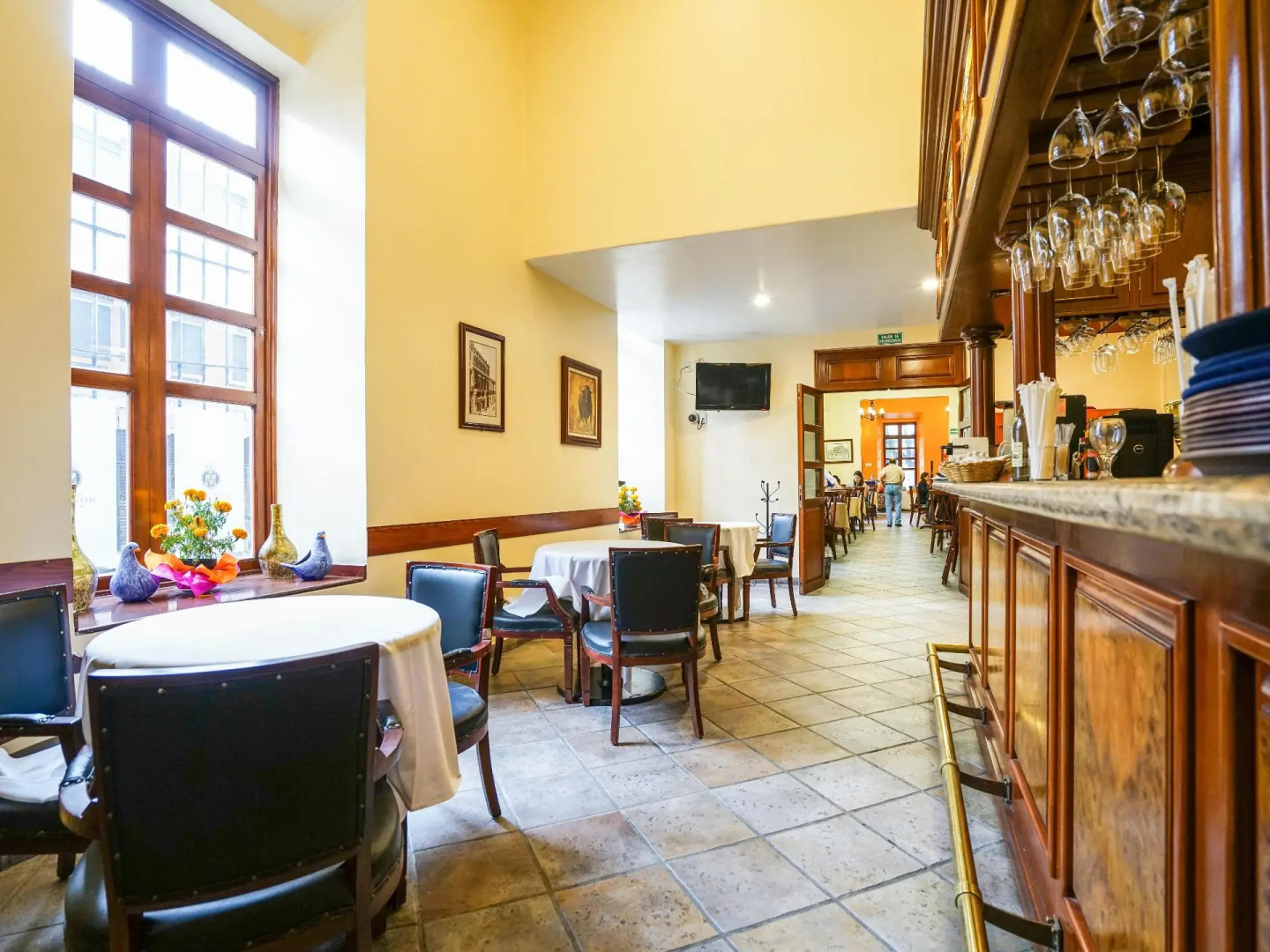 Hotel Morales Historical & Colonial Downtown Core