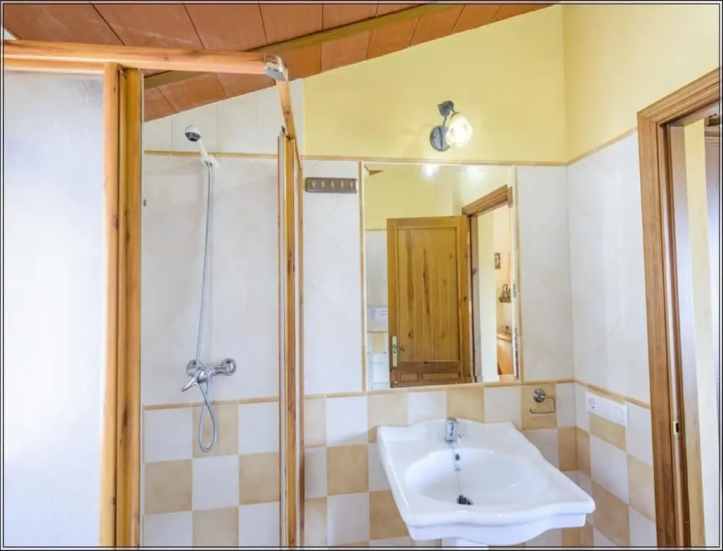 100823 -  House in El Gastor