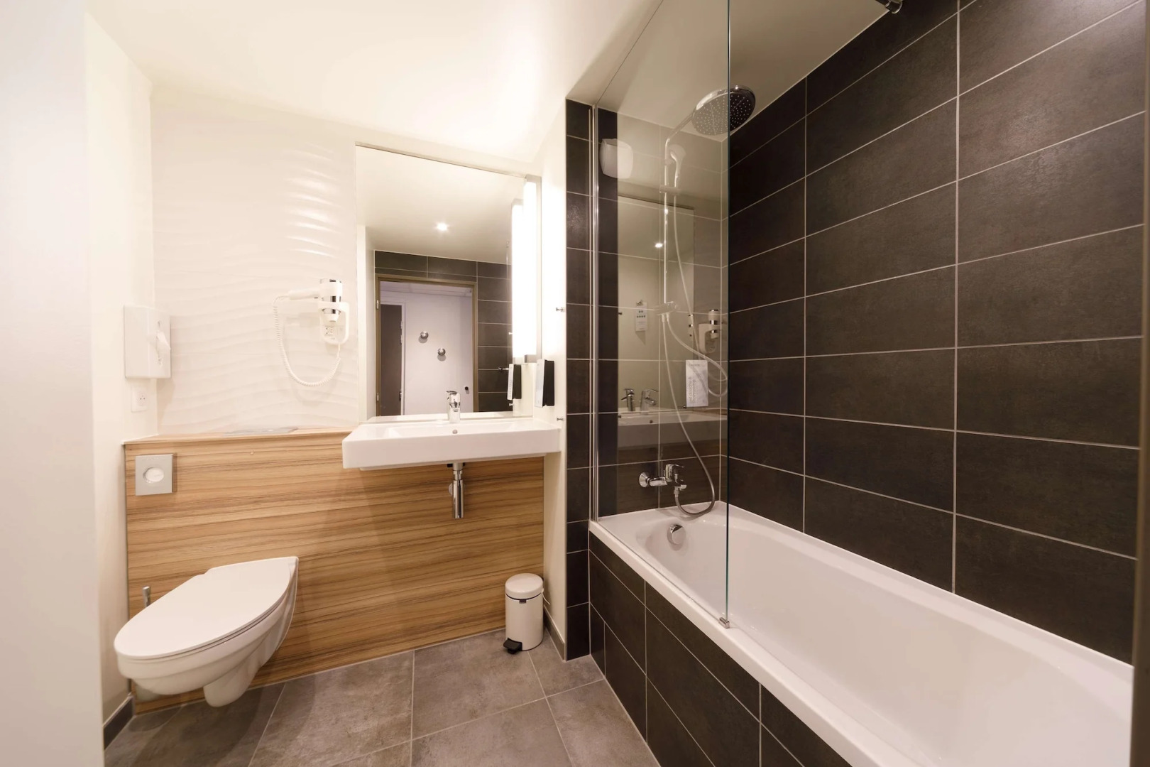 Campanile Annemasse Est Findrol CHAL