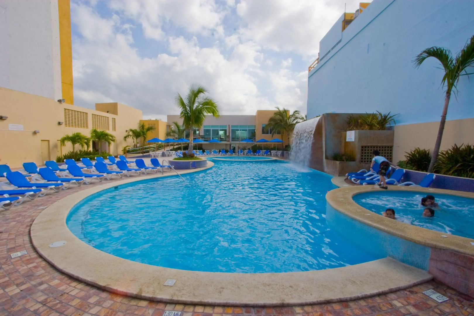 Suites Las Flores Beach Mazatlan