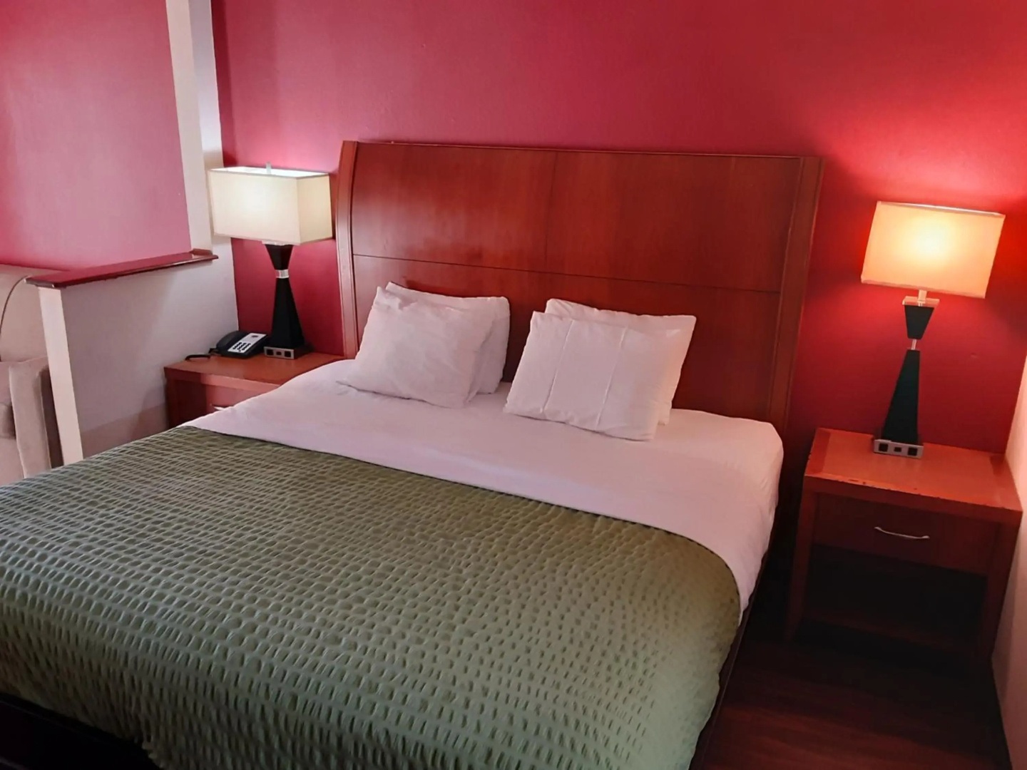 Econo Lodge Inn & Suites Griffin North