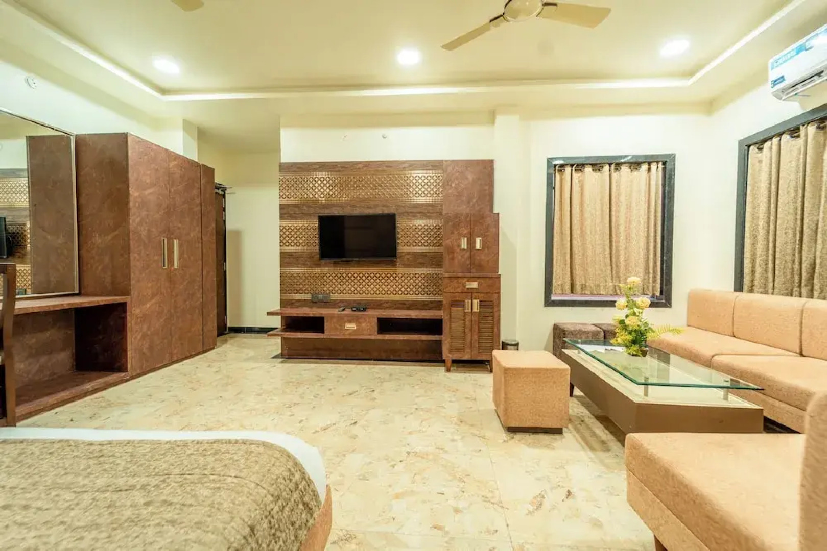 Hotel Royal Palace - Sagar