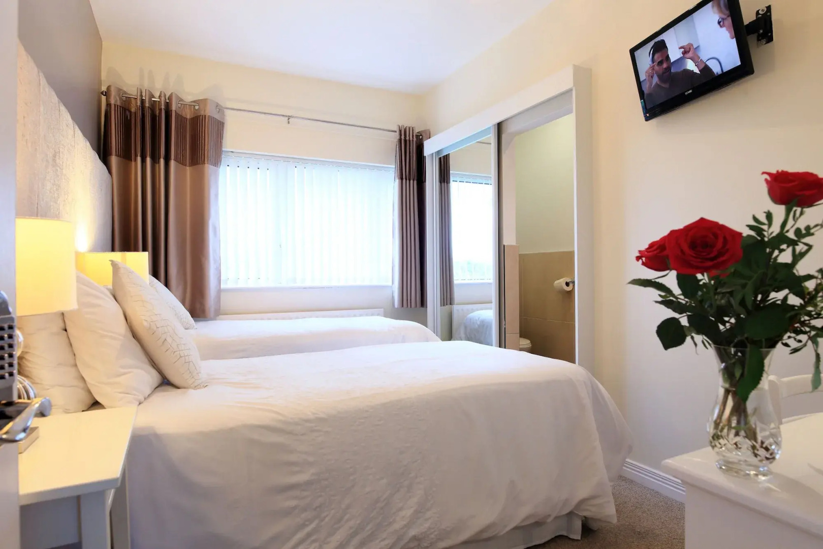 Elagh View Bed & Breakfast