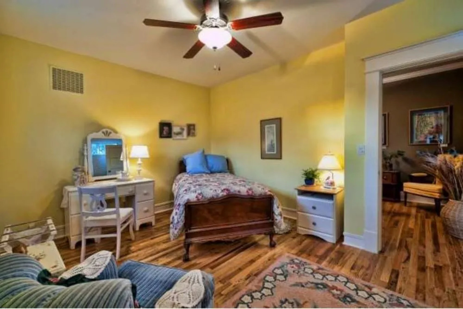 The Maxwell House Bed and Breakfast