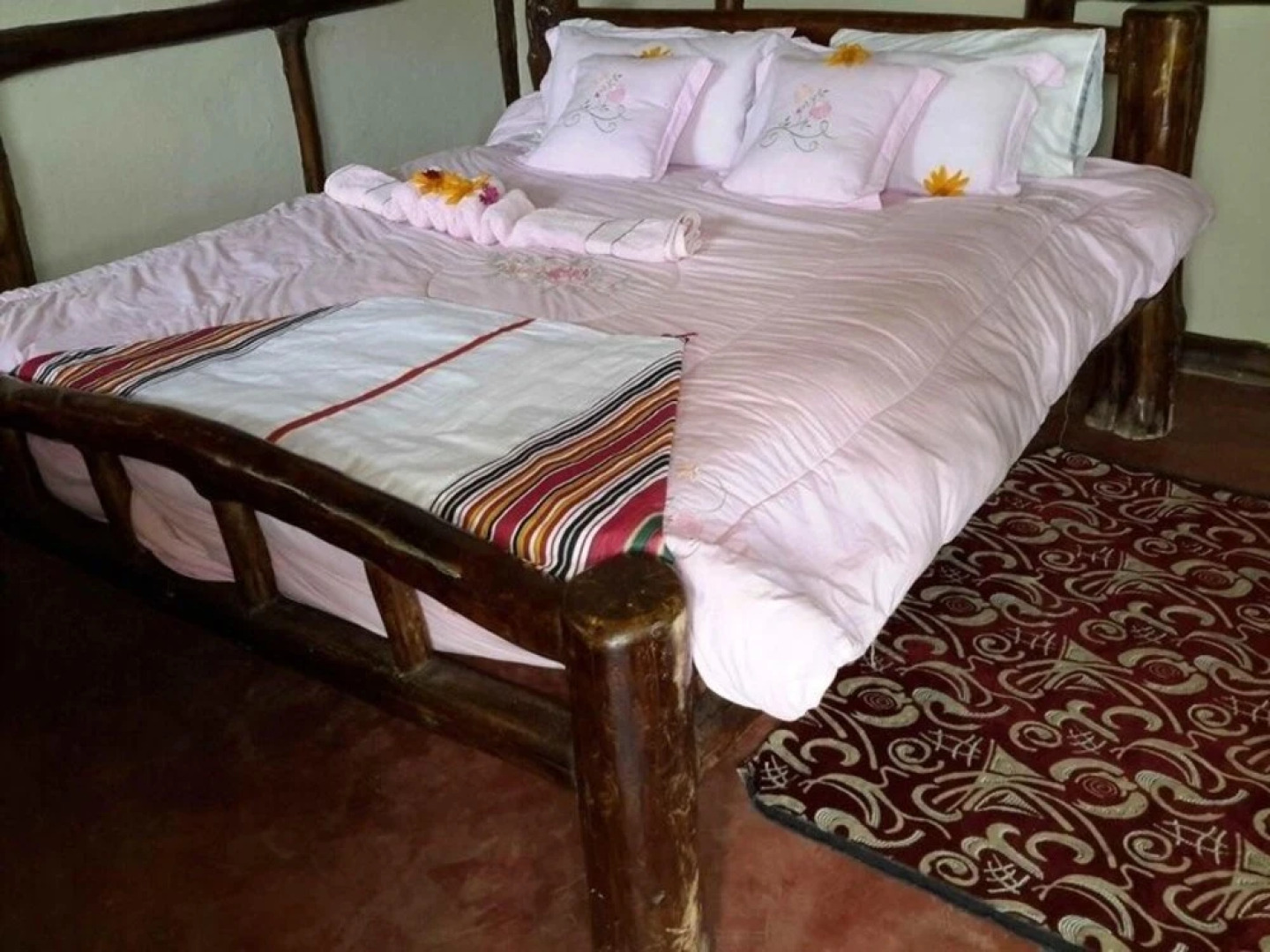 Bwindi Hostel/Backpackers Lodge