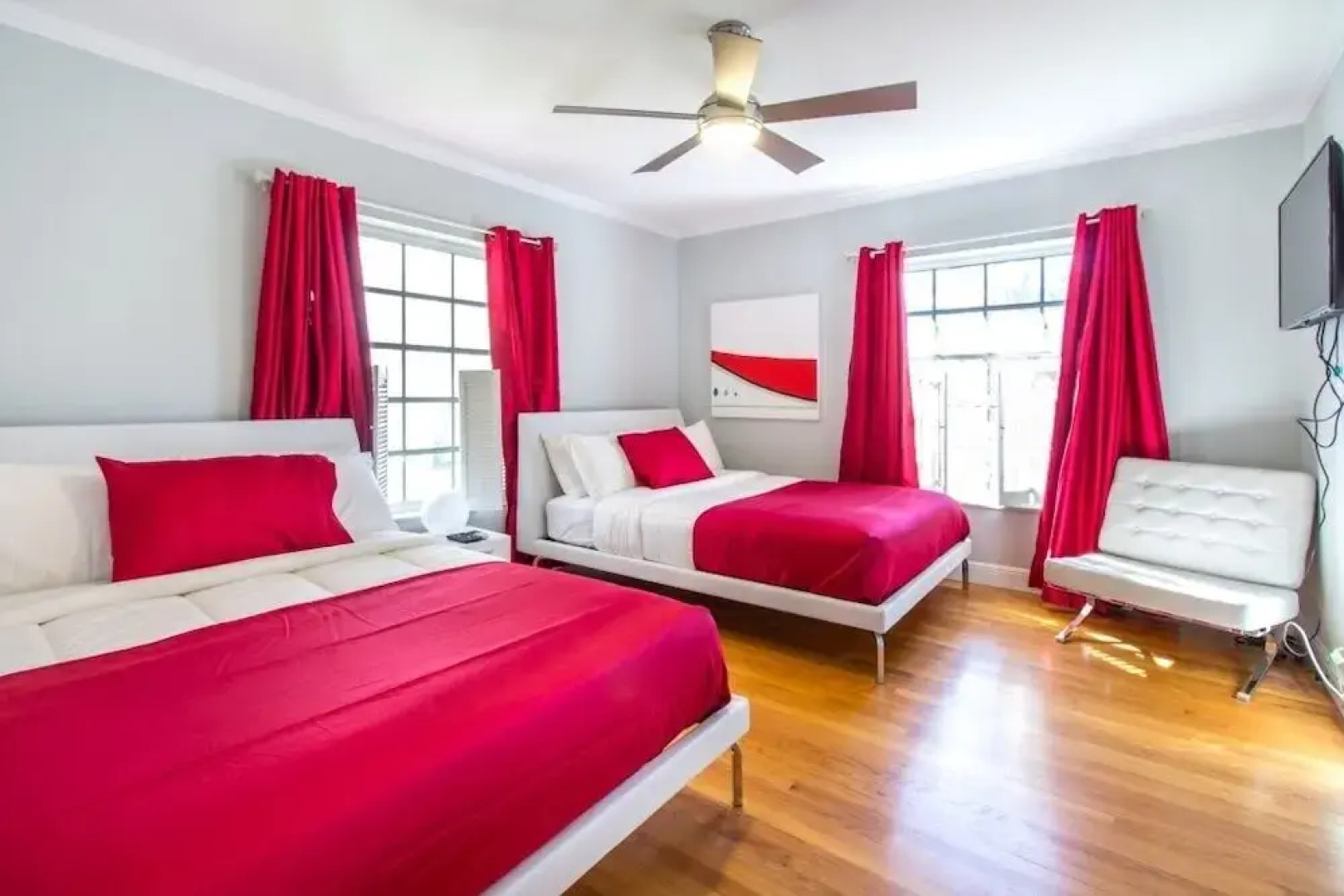 Chateau Hollywood Luxury Home W Private Pool - Sleeps 10 7 Bedroom Villa by Redawning