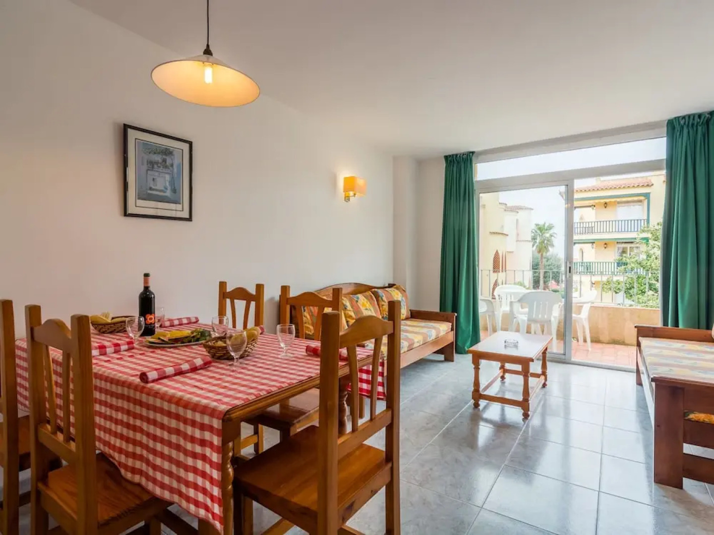 Alluring Apartment in Empuriabrava With Swimming Pool