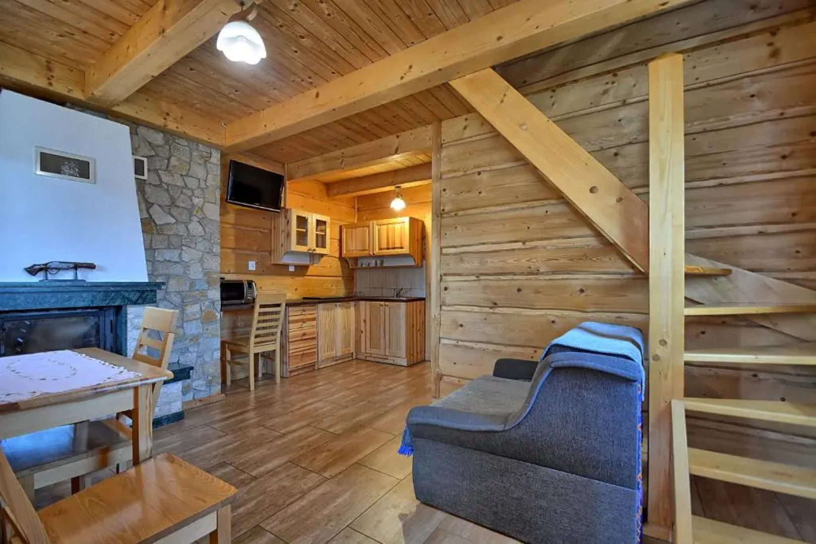 Jaworina- Apartamenty, Domki i Pokoje