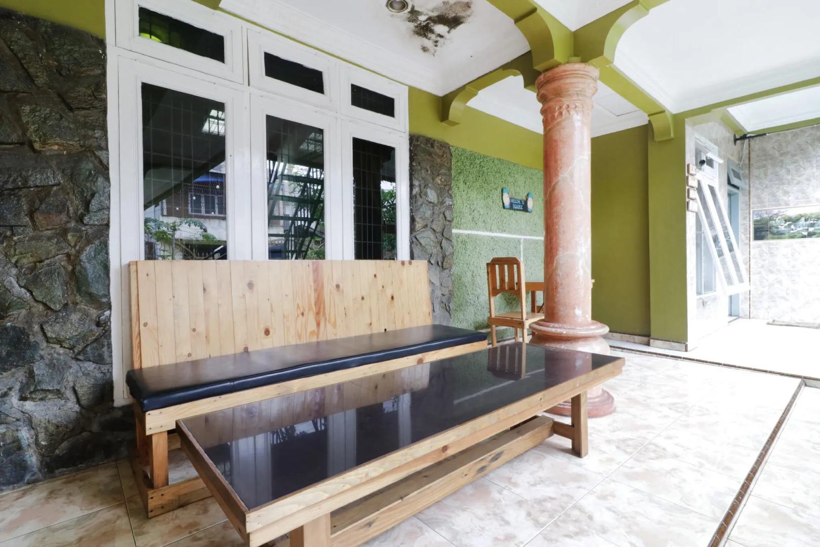 Waroeng Transit and Depary Homestay