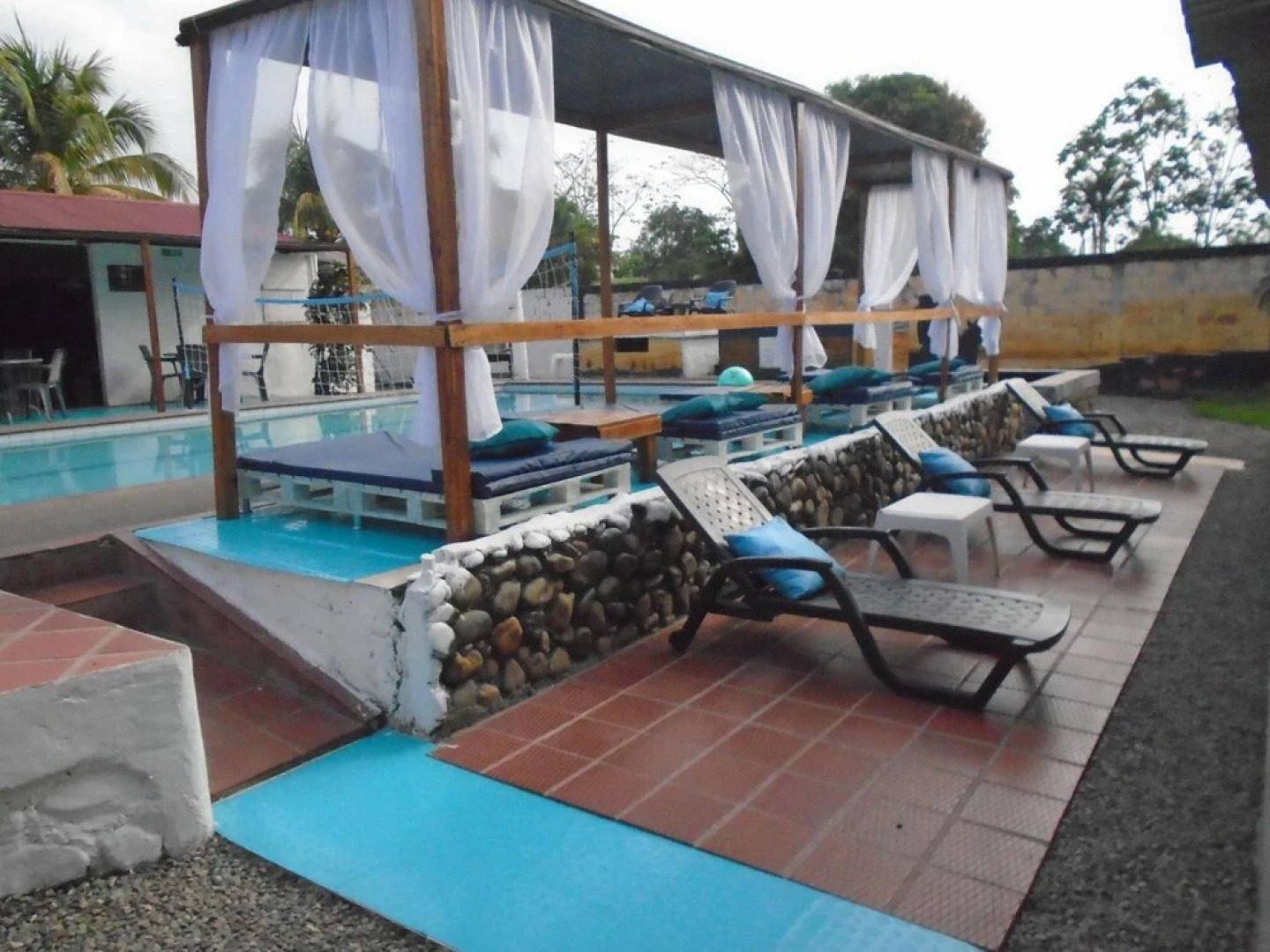 Hotel Campestre Llano Dorado