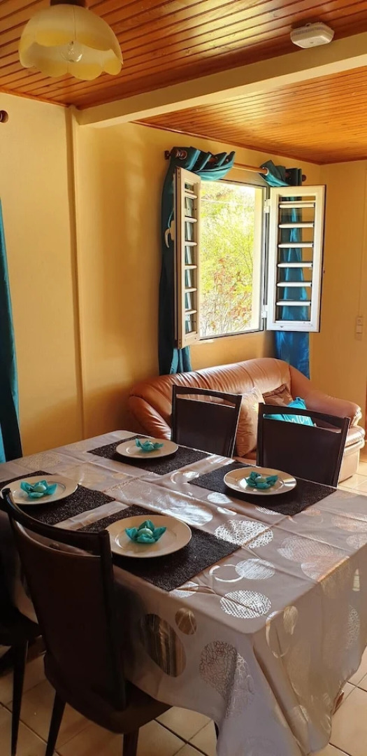 House With 2 Bedrooms in Sainte-anne, With Enclosed Garden and Wifi -