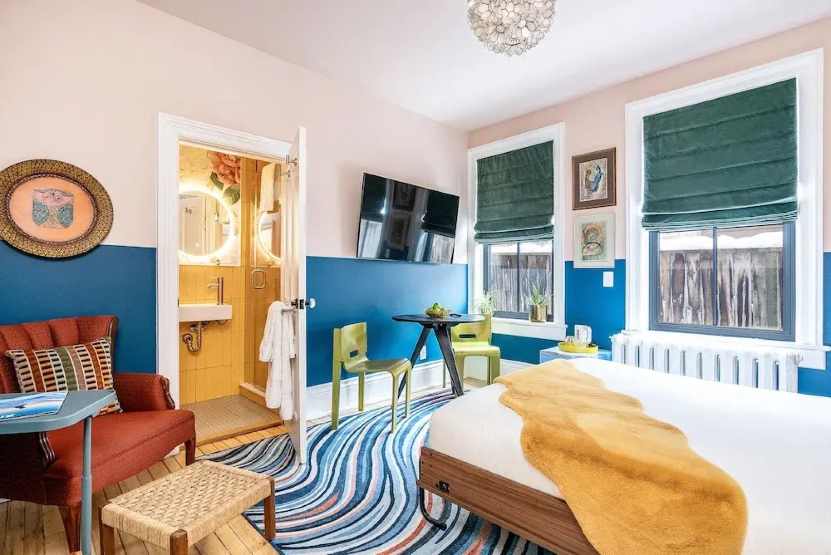 11 Rooms Boutique Hotel