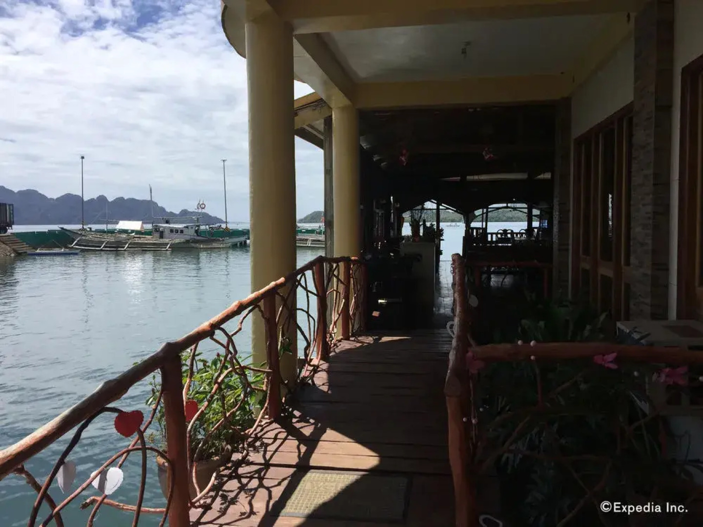 Coron Sunrise Inn
