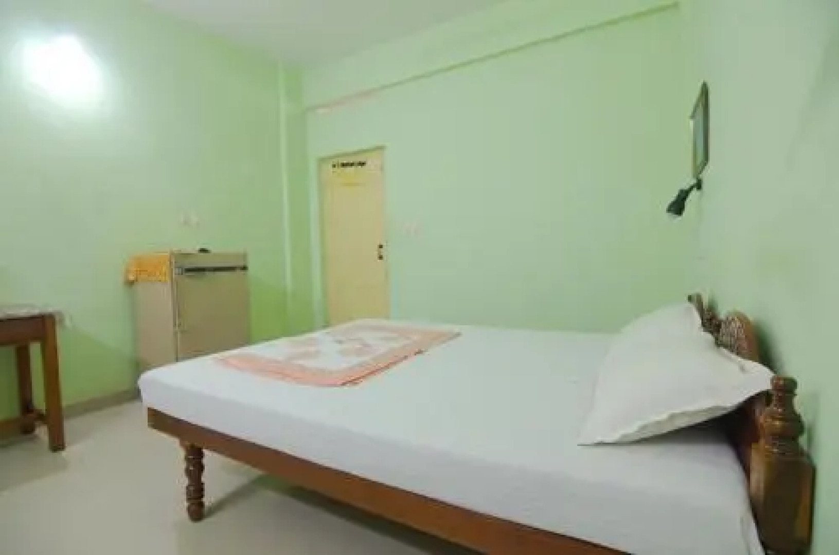 Shirleys Beach Hotel