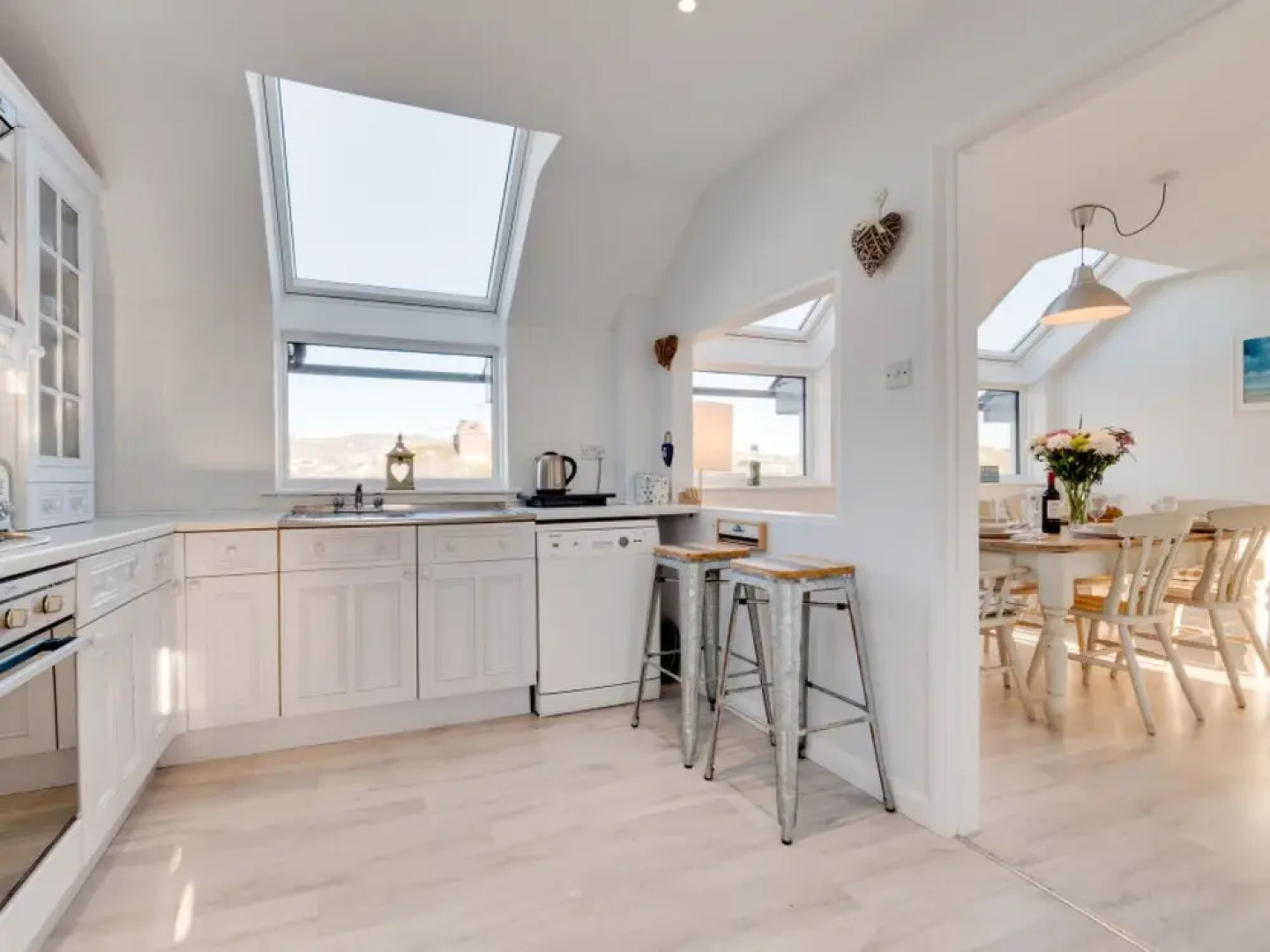 Driftwood Shaldon in Shaldon