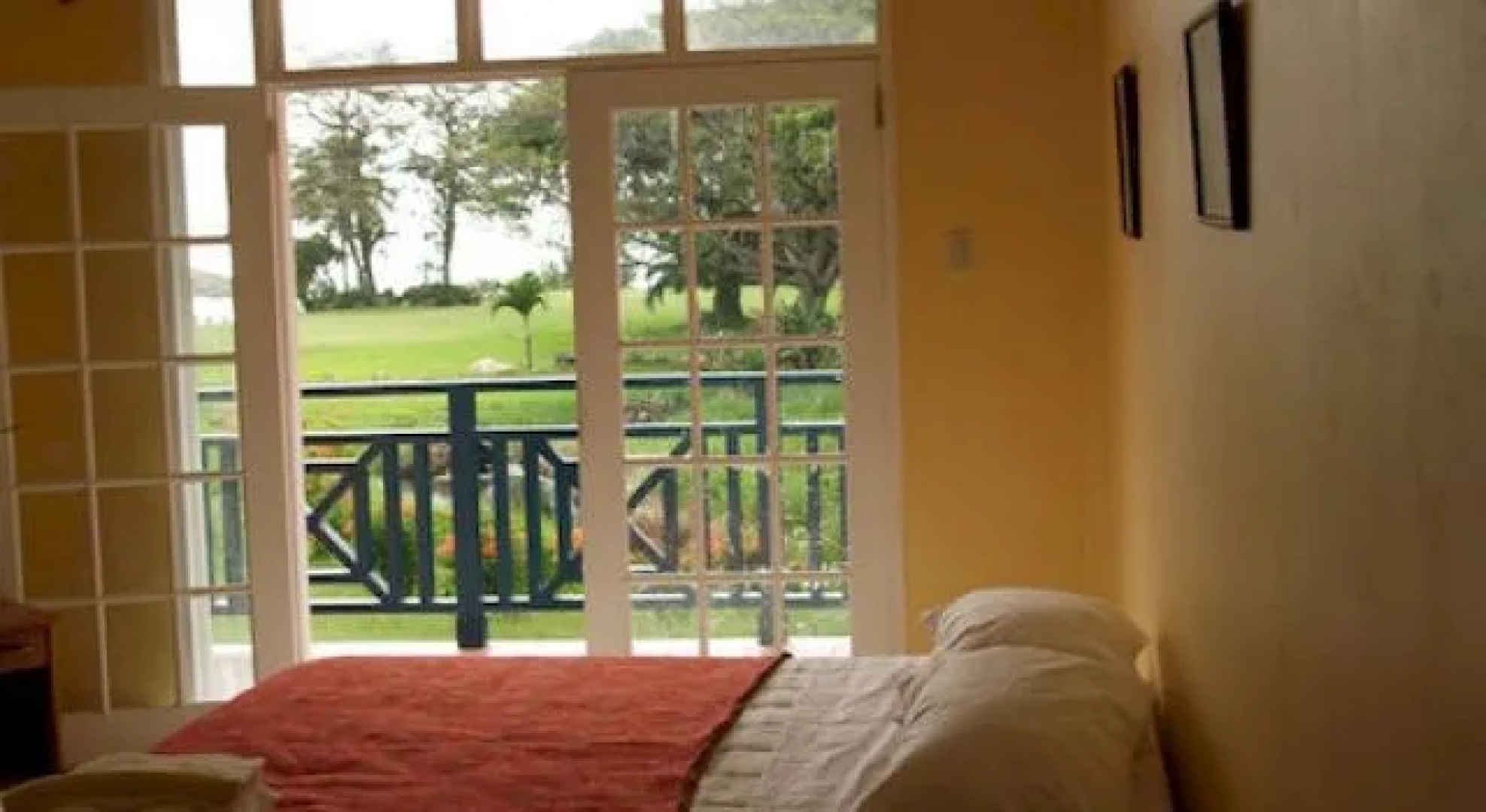 Canoe Bay Beach Resort