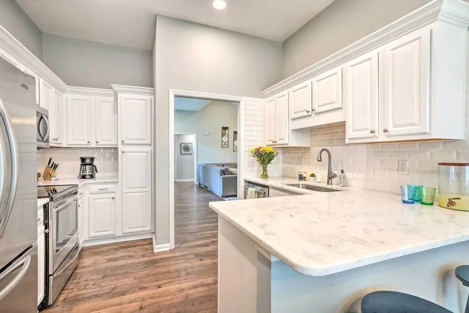 Modern Retreat - 4 Miles to Isle of Palms Beach!