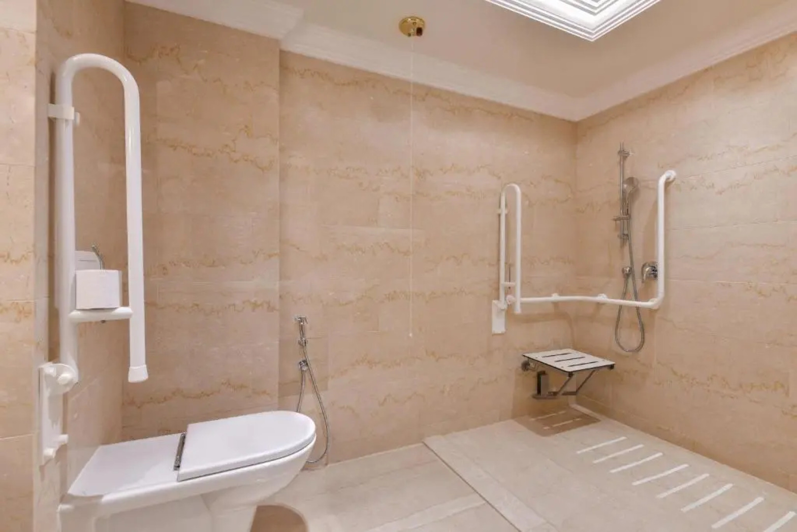 Sheraton Grand Doha Resort & Convention Hotel