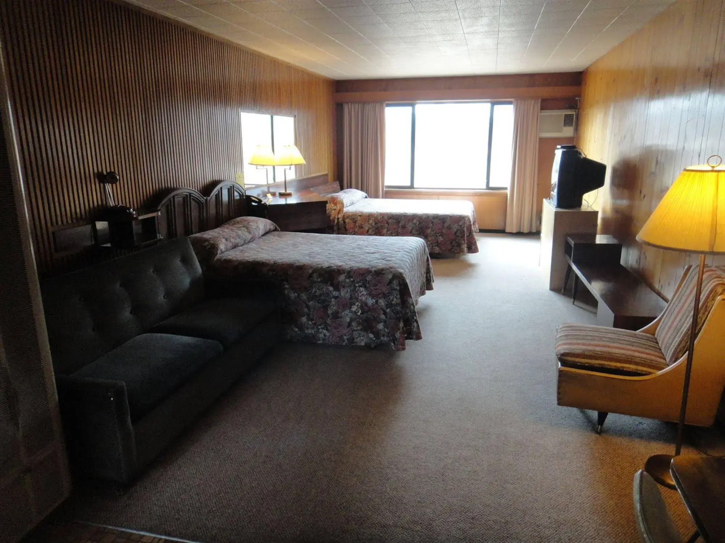 Airport Inn Motel & RV Park