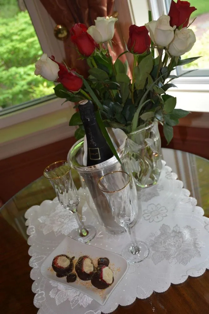 Rose Manor Inn B & B