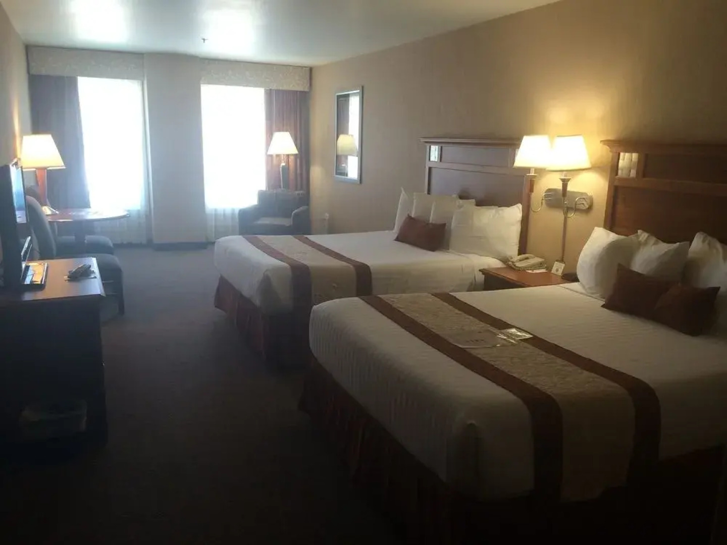 Midnight Rose & McGills Hotel & Casino