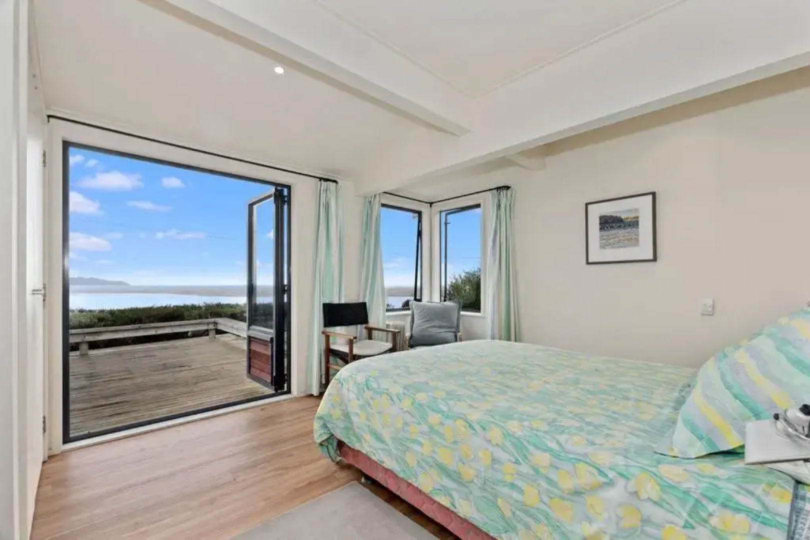 Taste Of Paradise with WiFi!- Mangawhai Heads Holiday Home