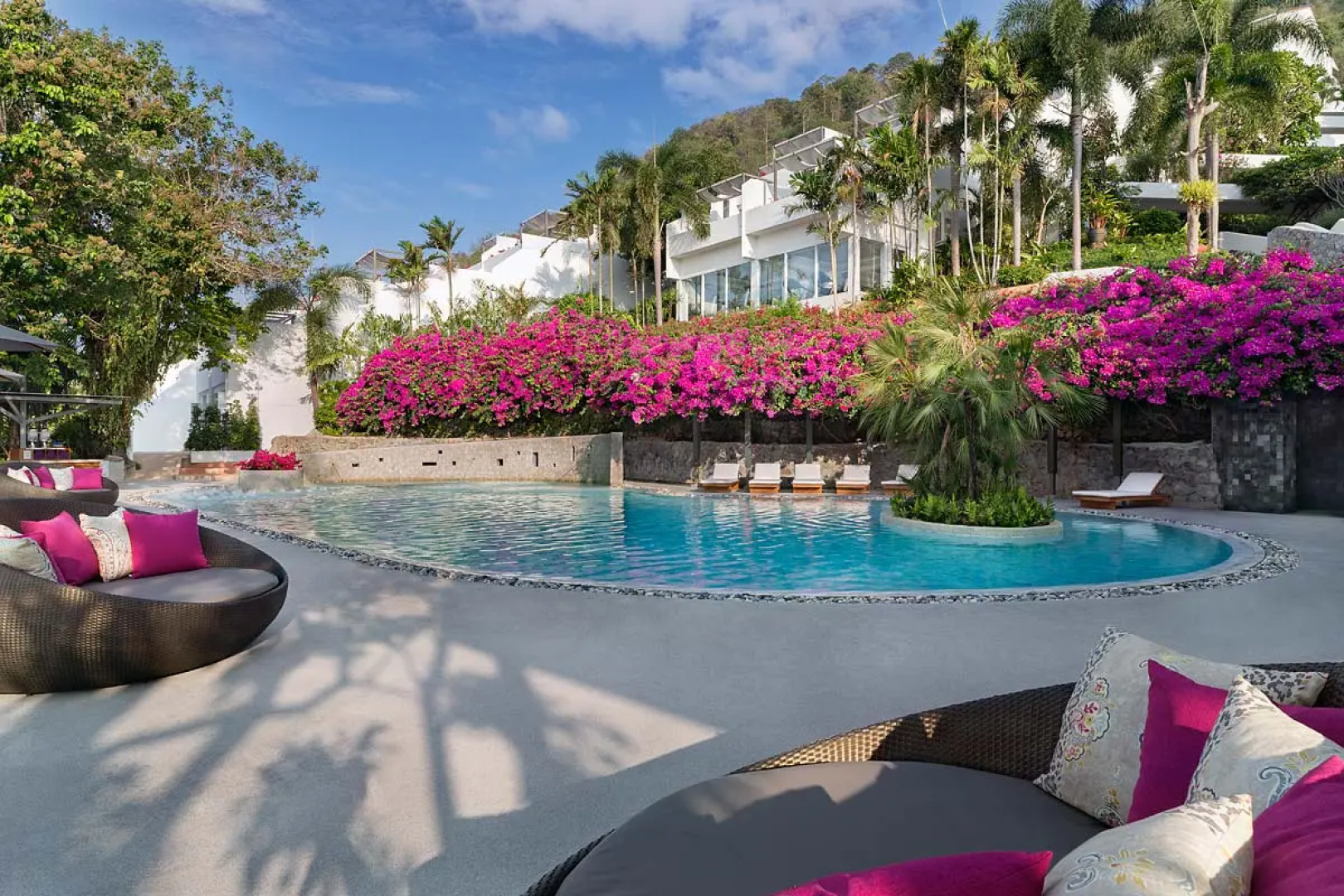 Отель The Nai Harn