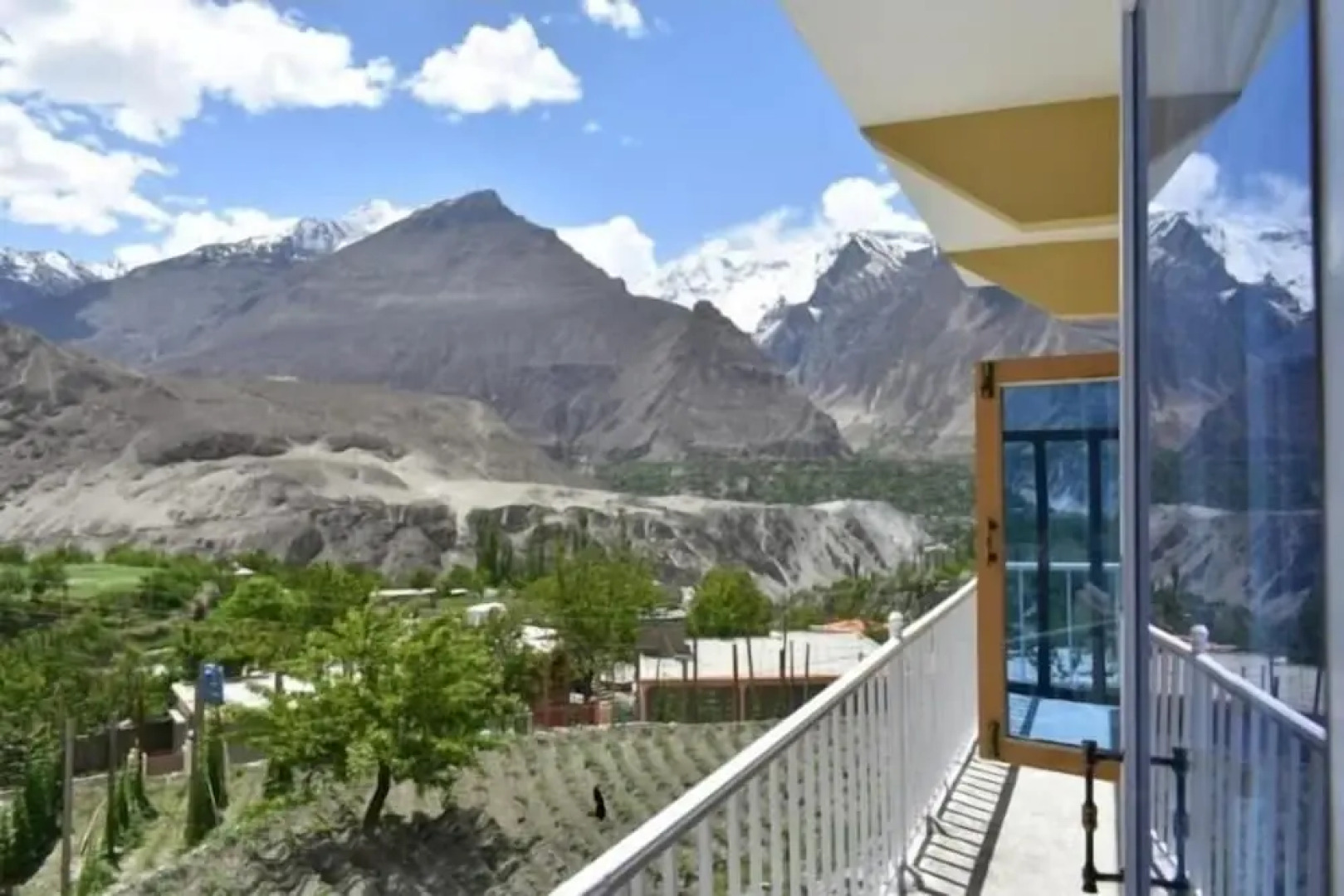 Peace Land Hotel Hunza