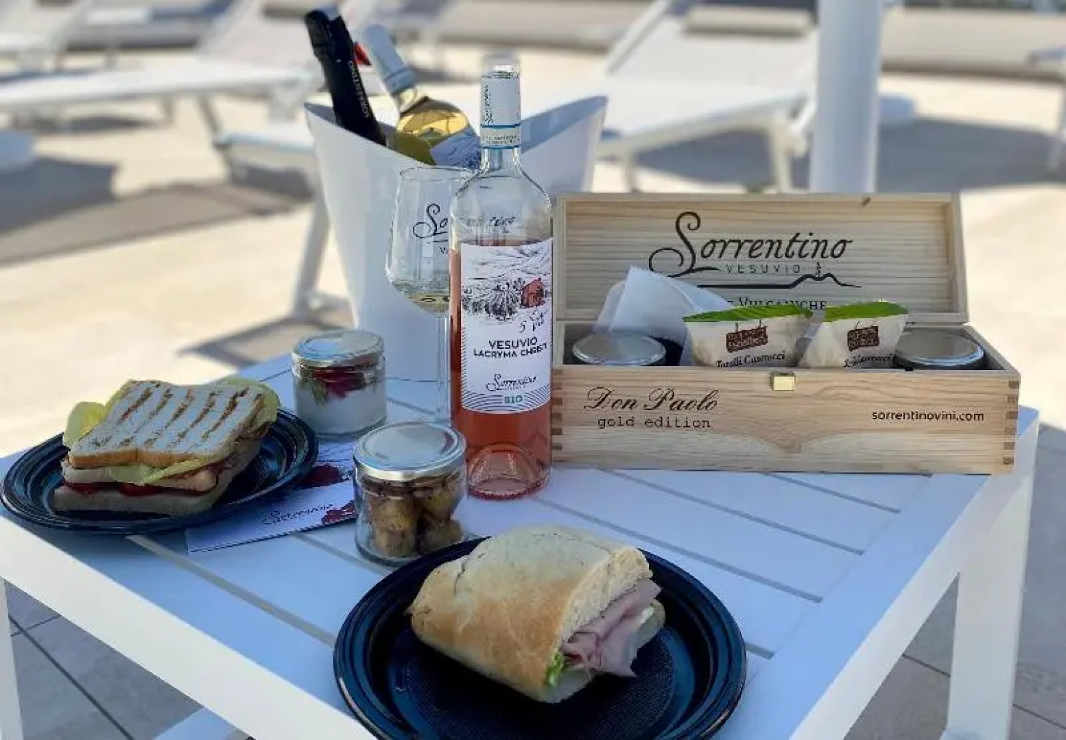 Vesuvio Inn Bed & Wine Experience