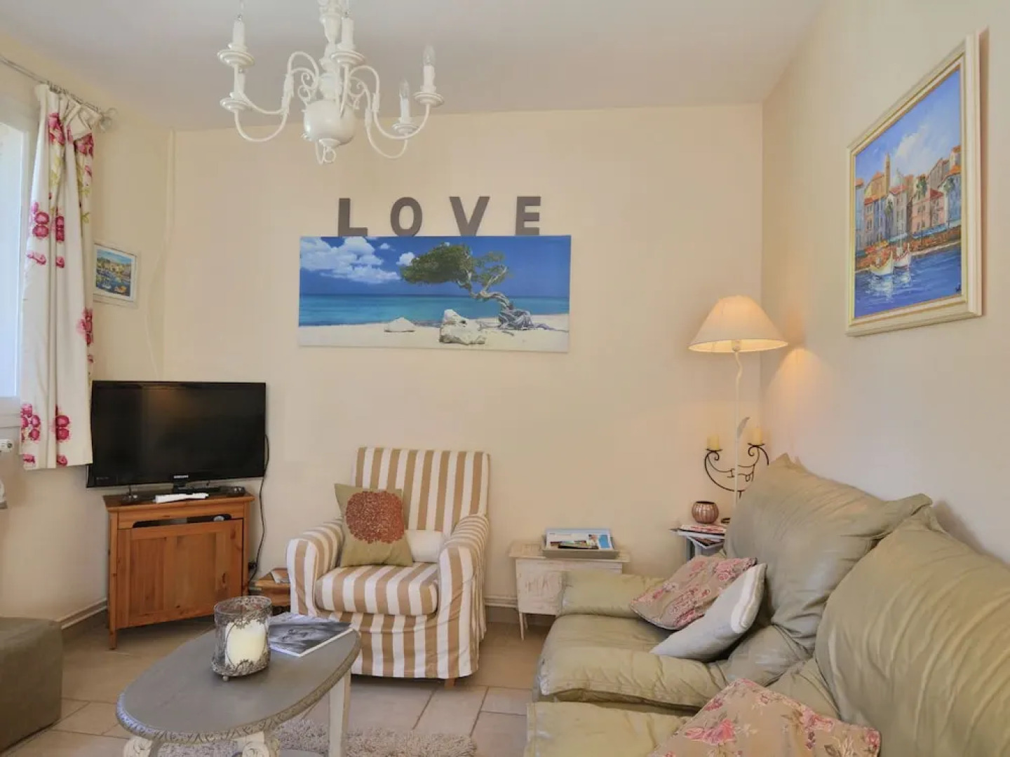 Modern Villa in Gareoult with Private Pool