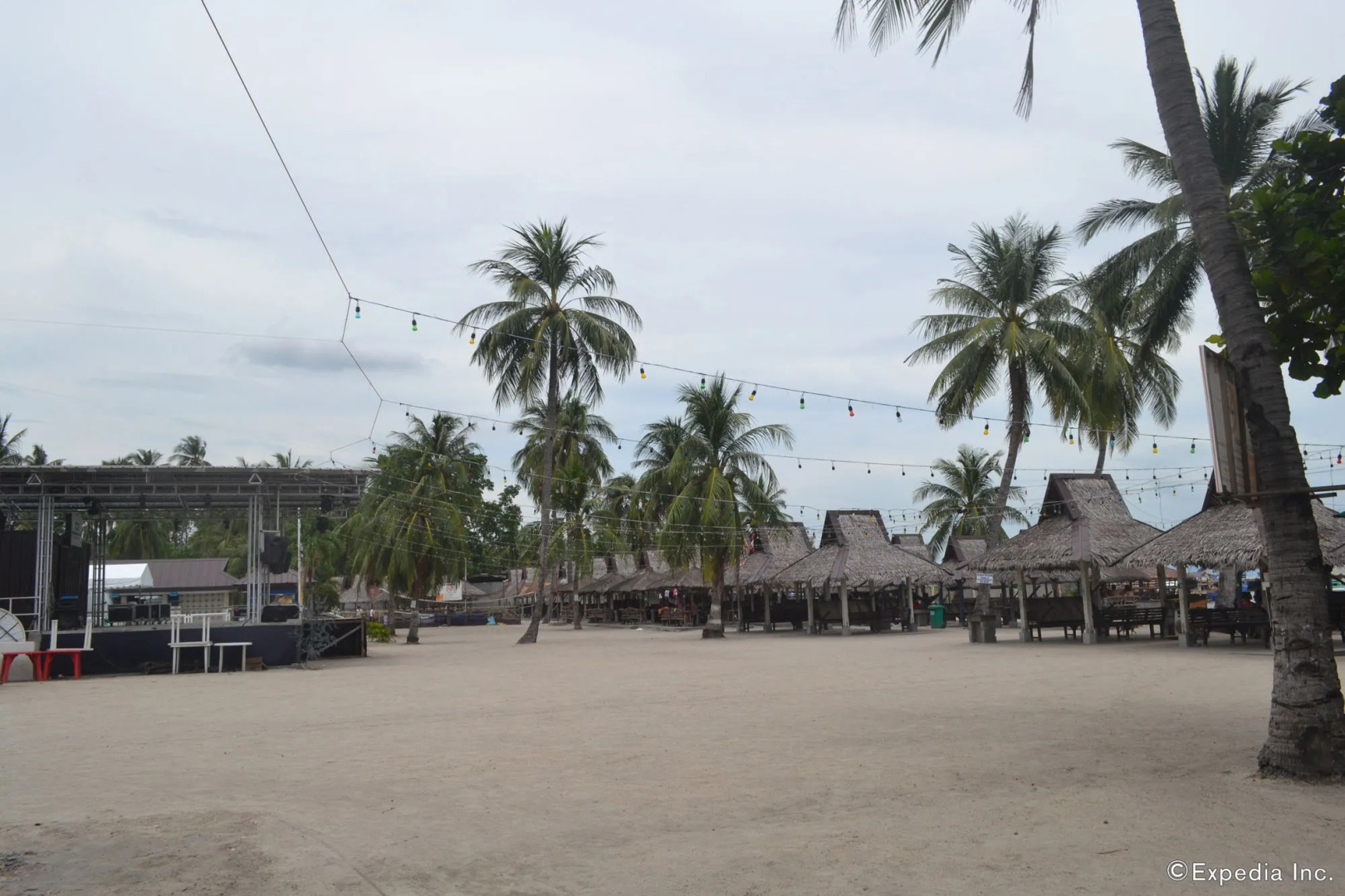 London Beach Resort and Hotel