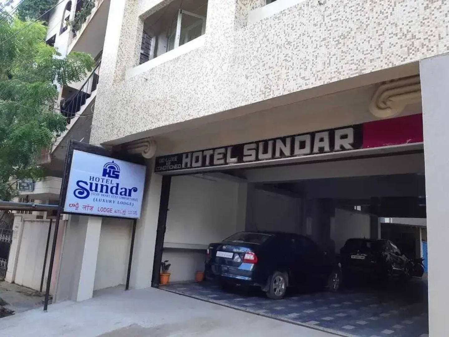 Hotel Sundar by iROOMZ