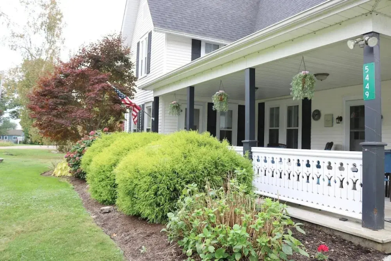 5449 Emerald 5 Bedroom Home by RedAwning