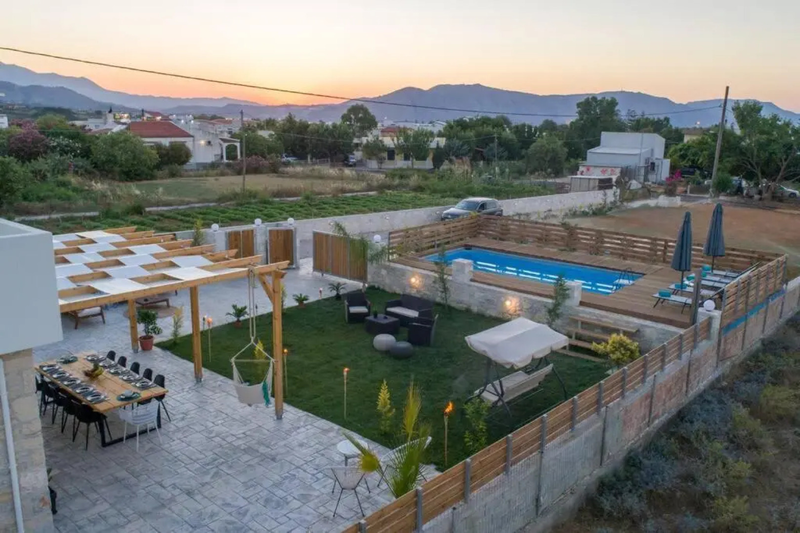 Villa 400 m from the beach 12 to 16 pers 2 pools