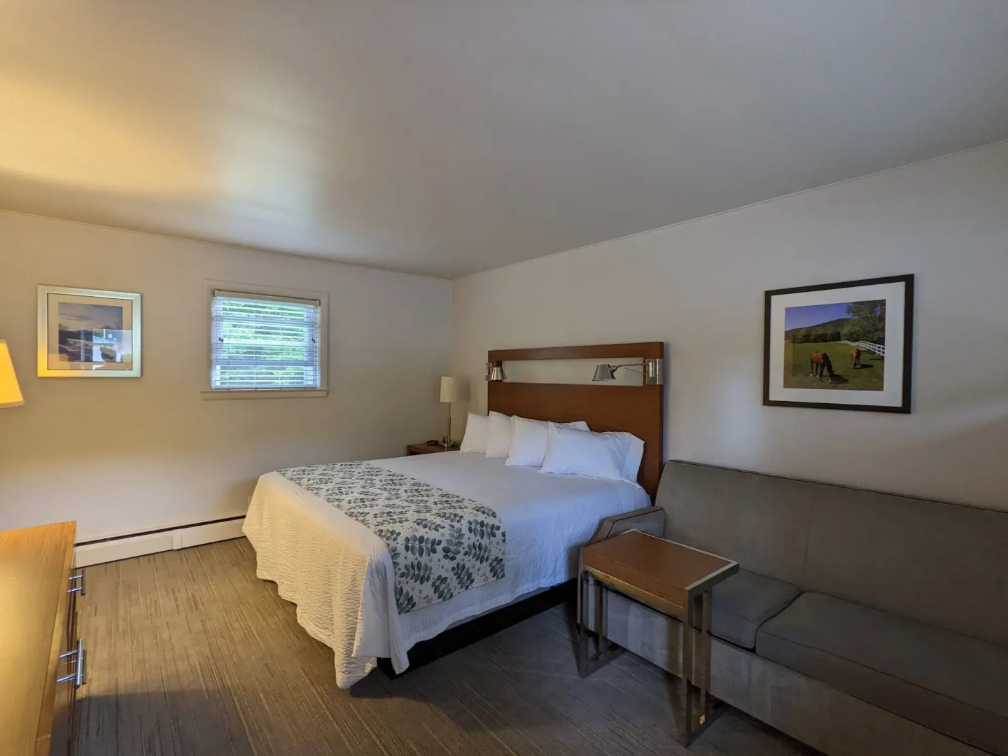 Perry's Motel and Cottages