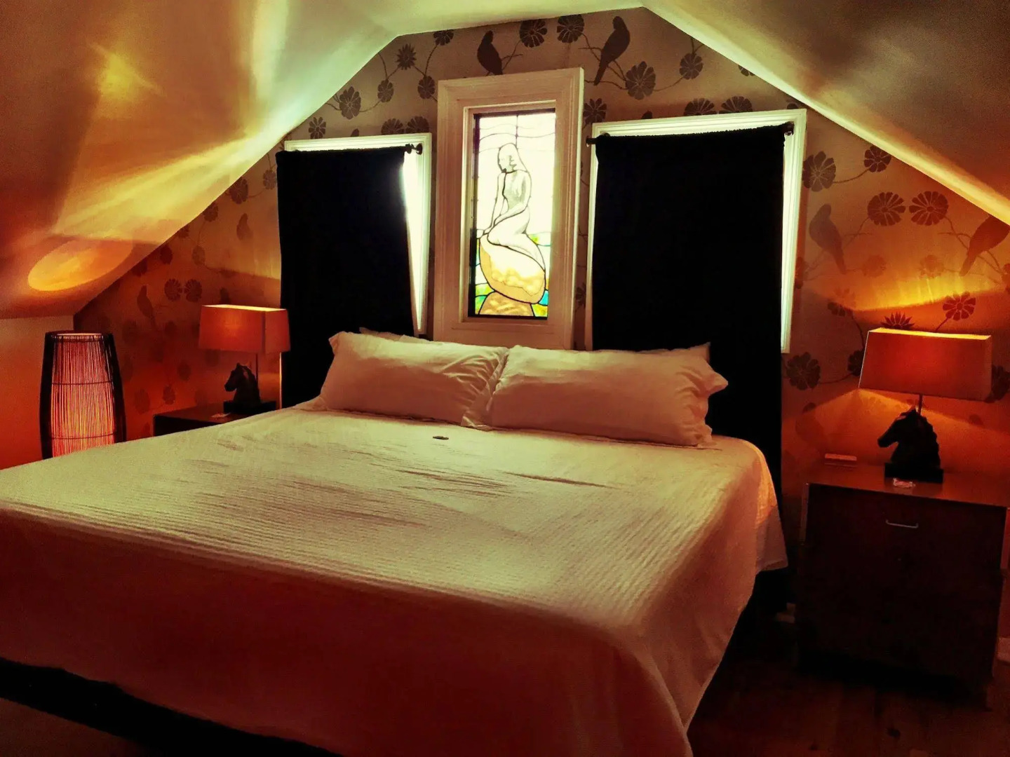 Royal Street Inn and R Bar