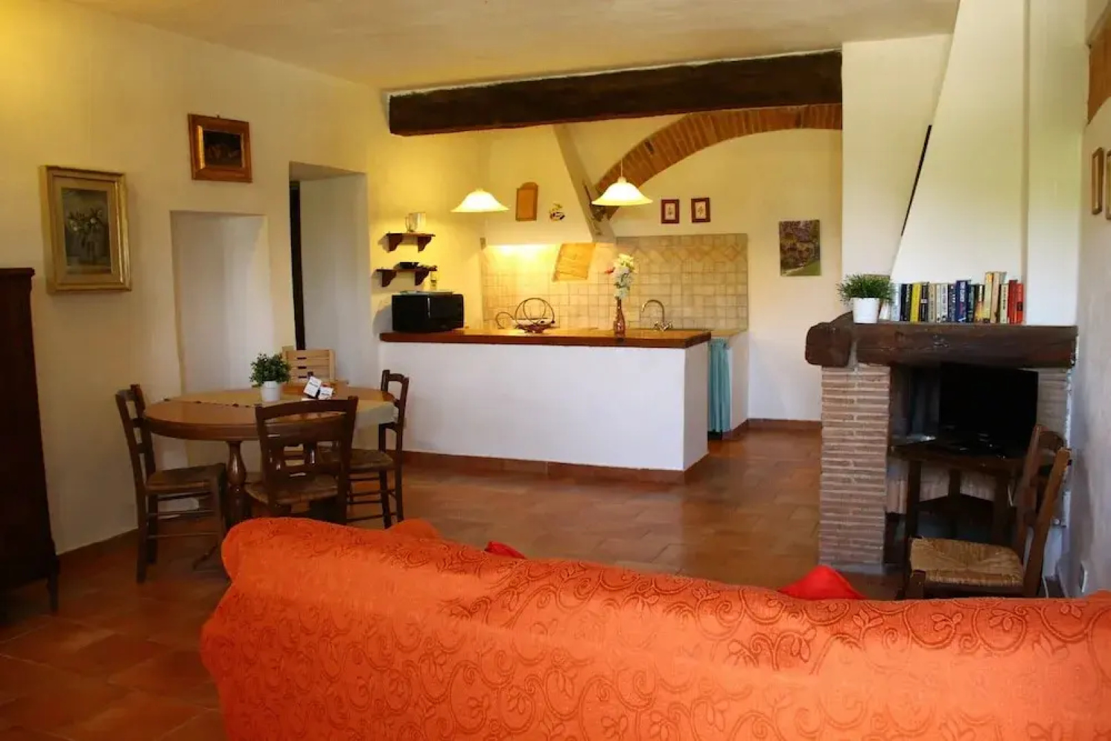 Apartment Between Pisa and Livorno