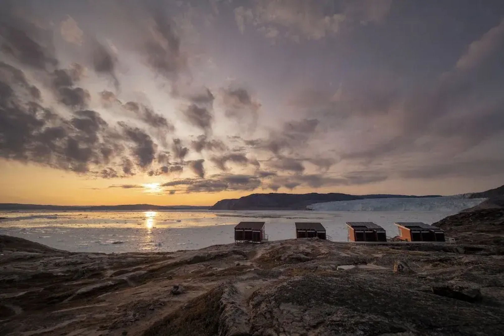 Eqi Glacier Lodge - World of Greenland