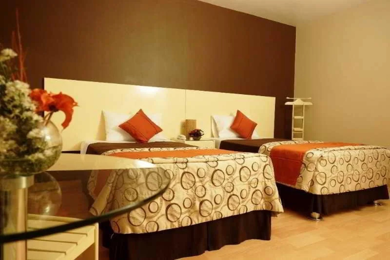Villa Roma Hotel & Suites