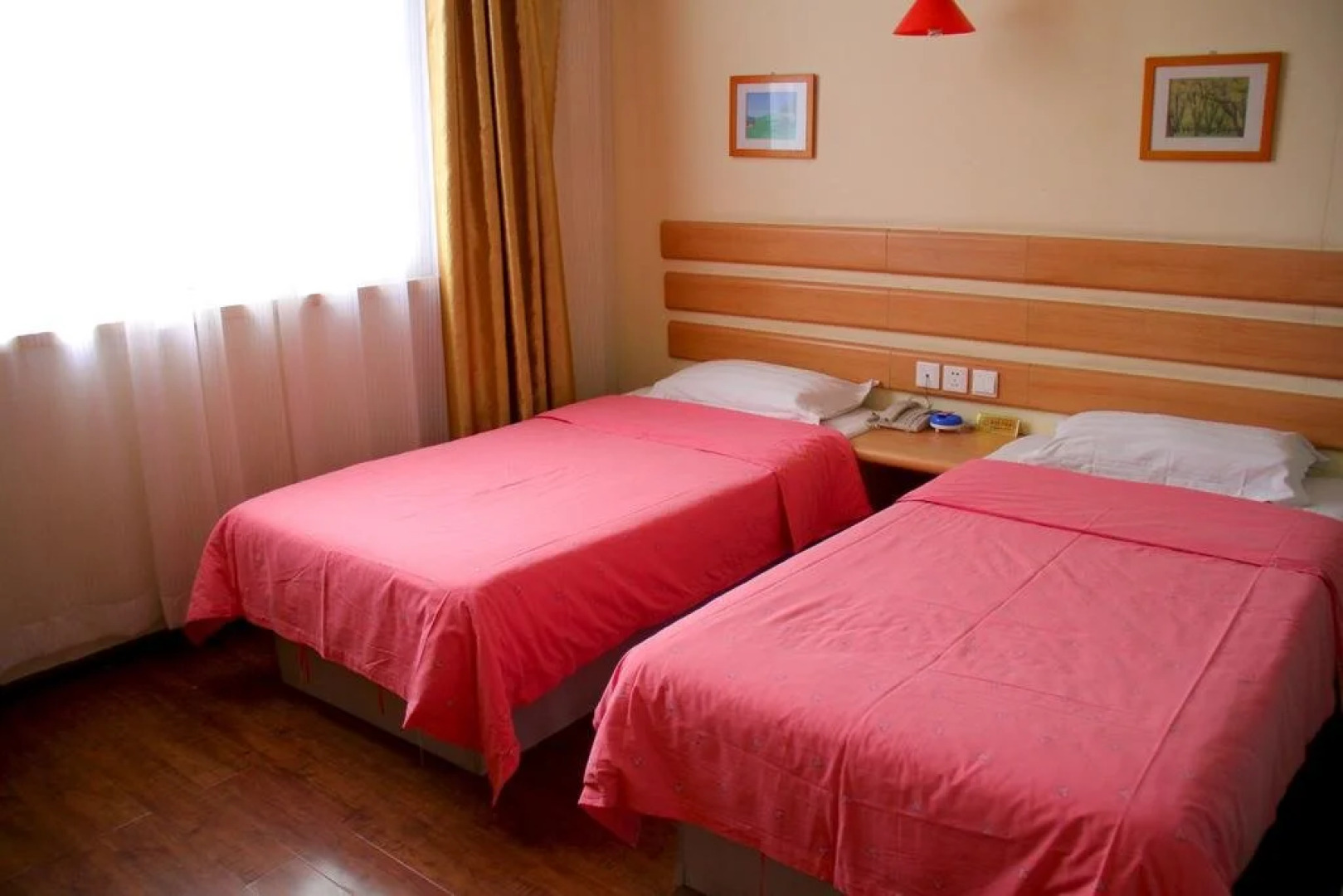 Guanquan Business Hotel