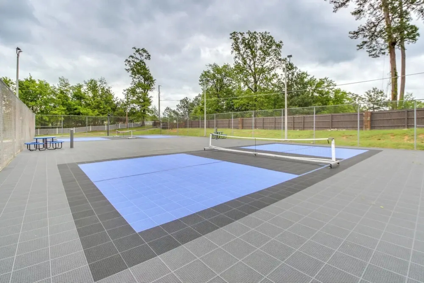 Lake Hamilton River-view Retreat w/ Pool Access