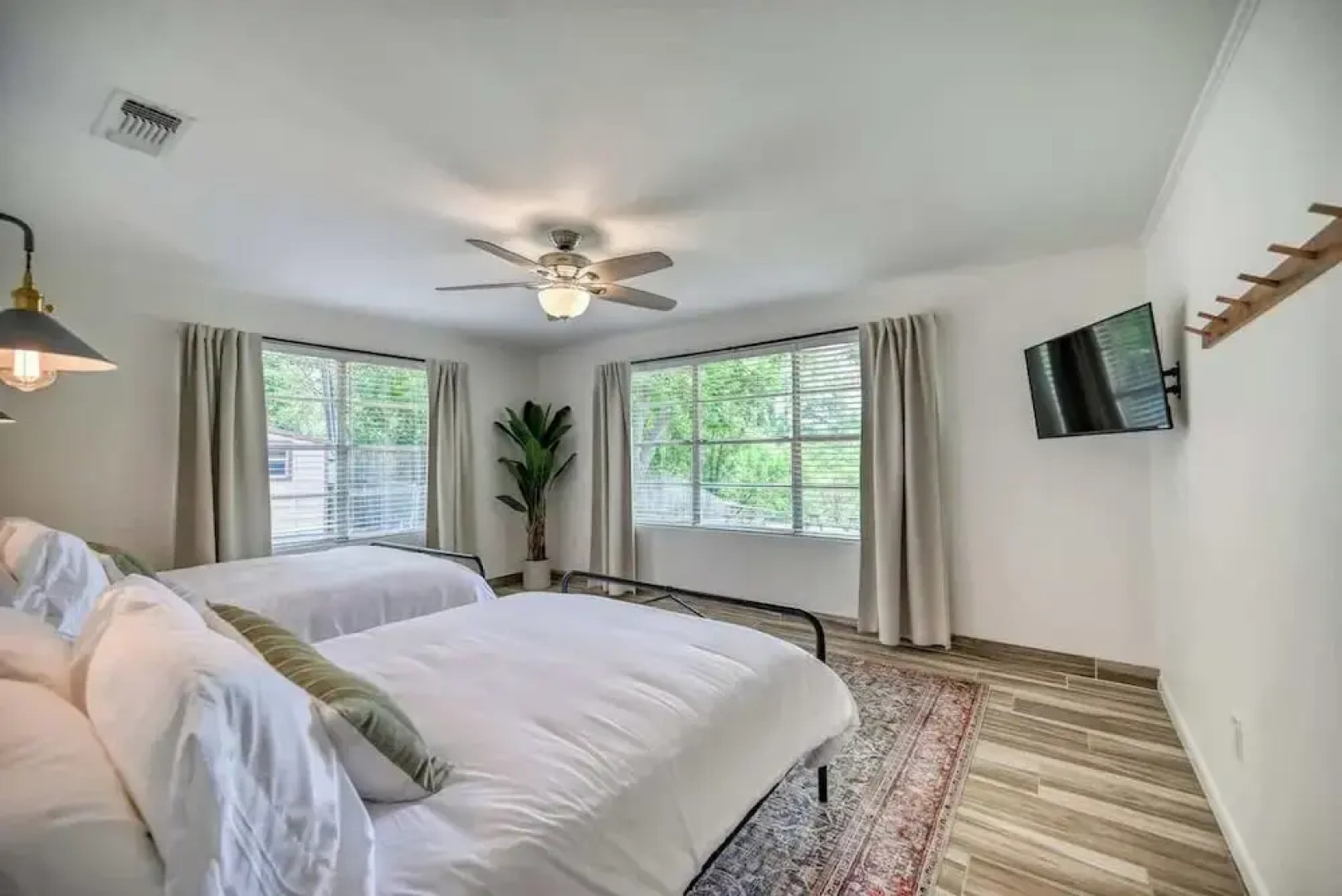 Luxury Lakefront Oasis With Boat Dock-firepit