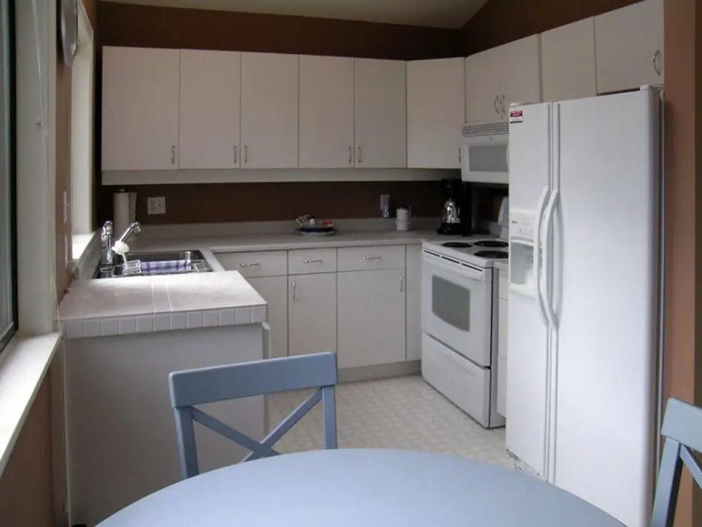 Madrona Cottage by BC Island Vacation Homes