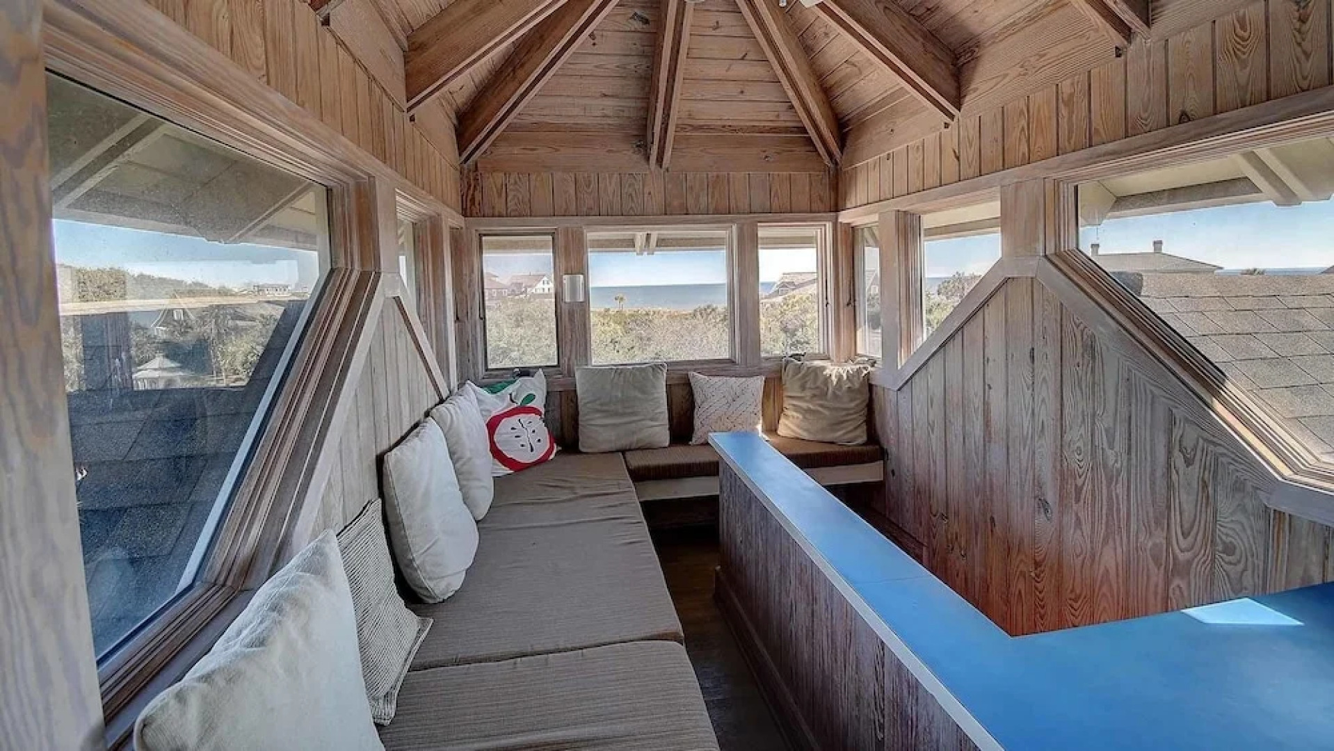 104 the Nautilus 5 Br Home by RedAwning