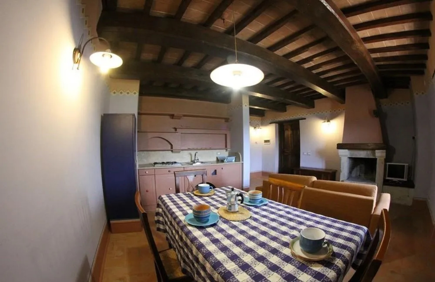 Il Castello Di Campi