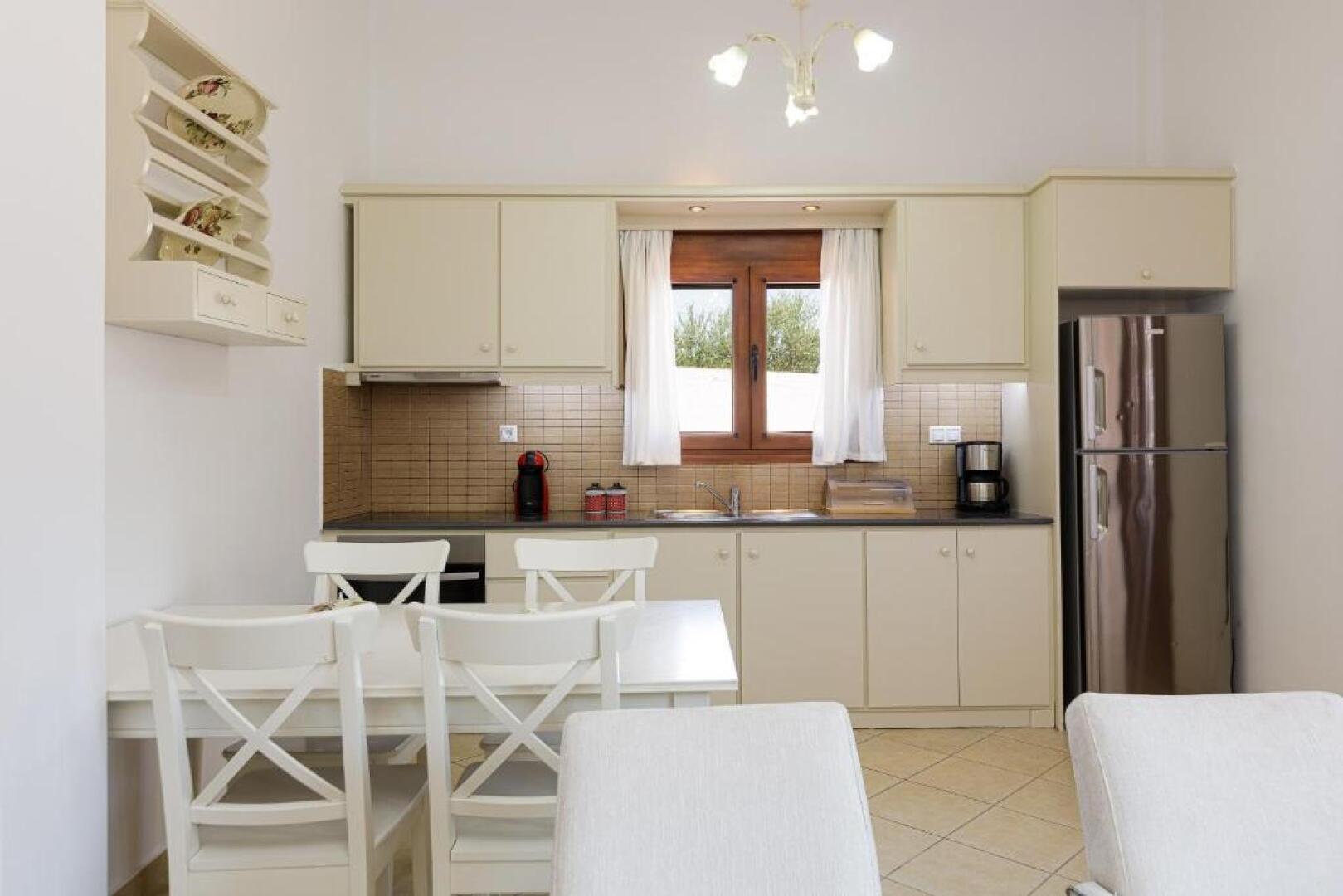 Eva & Dimitrios Villas, By ThinkVilla