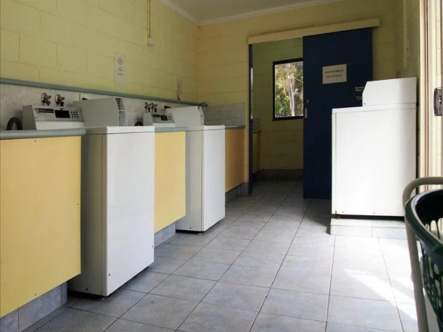 Poona Palms Caravan Park