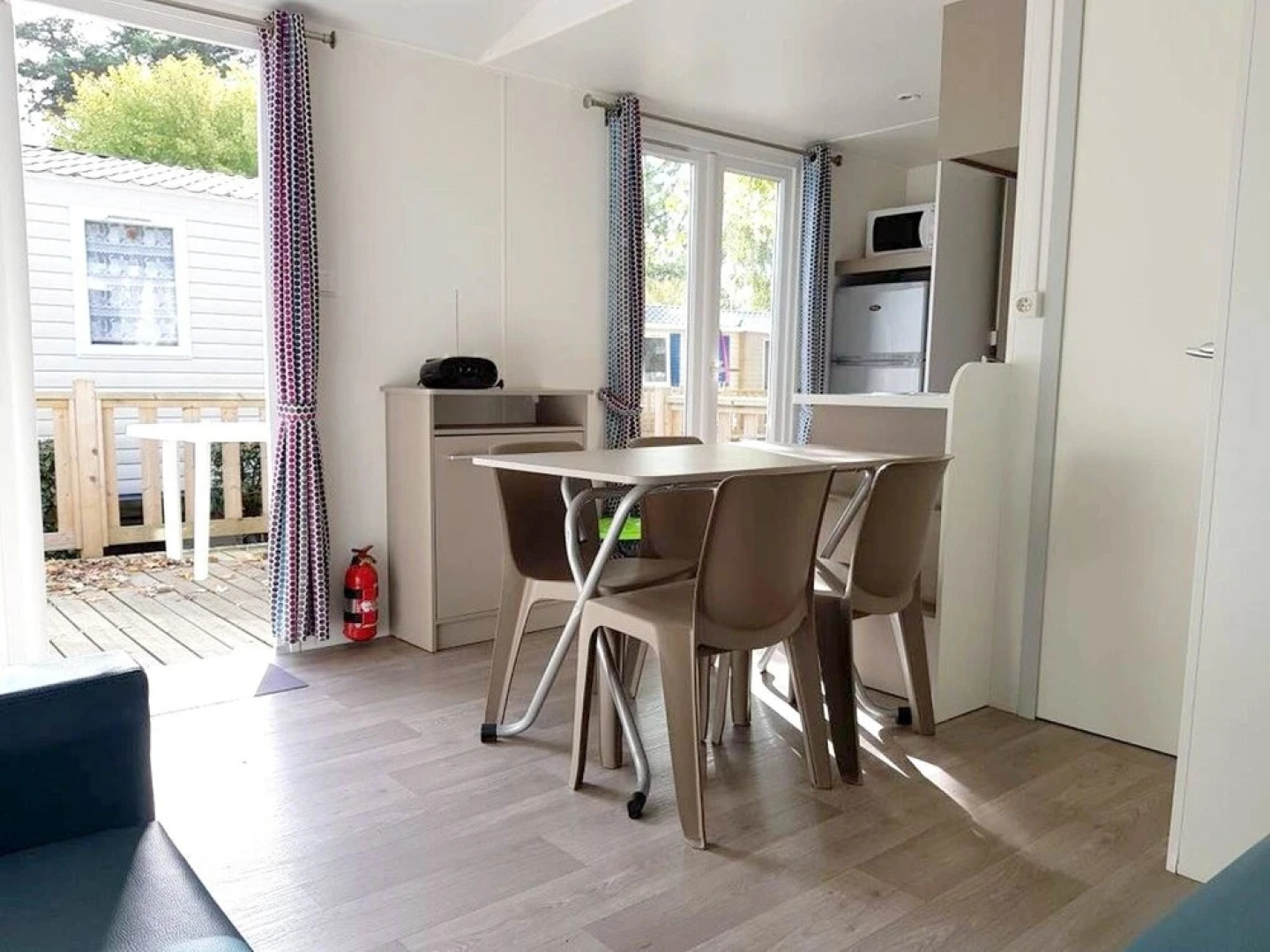 Bungalow With 2 Bedrooms in Saint-jean-de-monts, With Pool Access, Fur