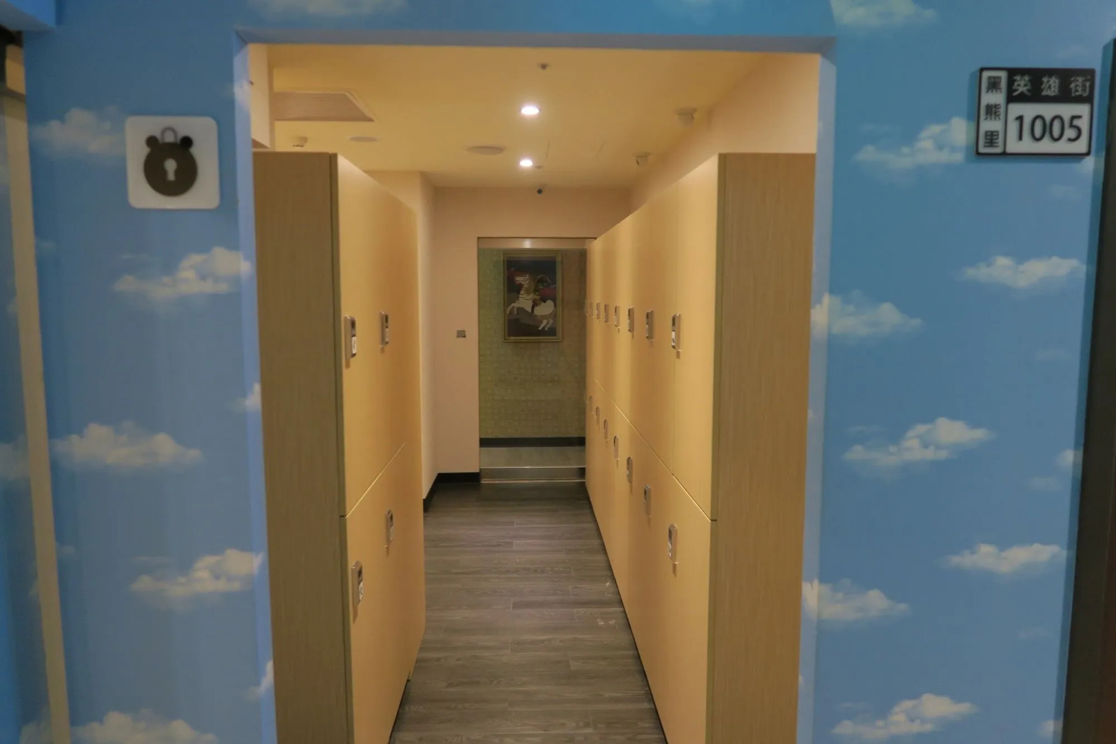 Heybear Capsule Hotel